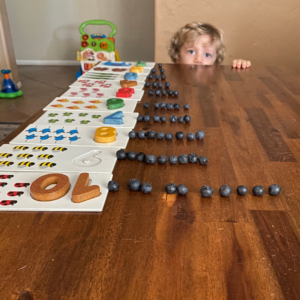 Letting kids play with food - count with food